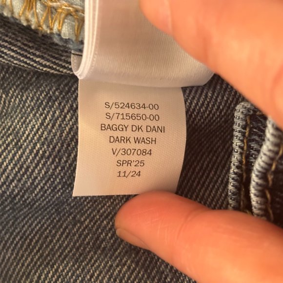 Mid Rise SuperSoft Baggy Wide Leg Jeans Size: 16/33R - Picture 9 of 13